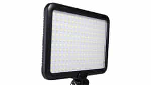 rent on camera video light